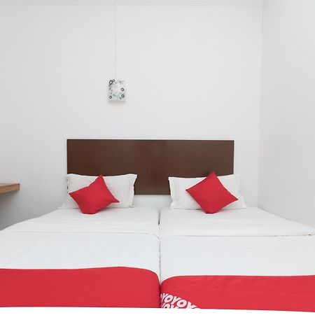 Super Oyo 218 Storytel Hotel Kota Kinabalu Buitenkant foto