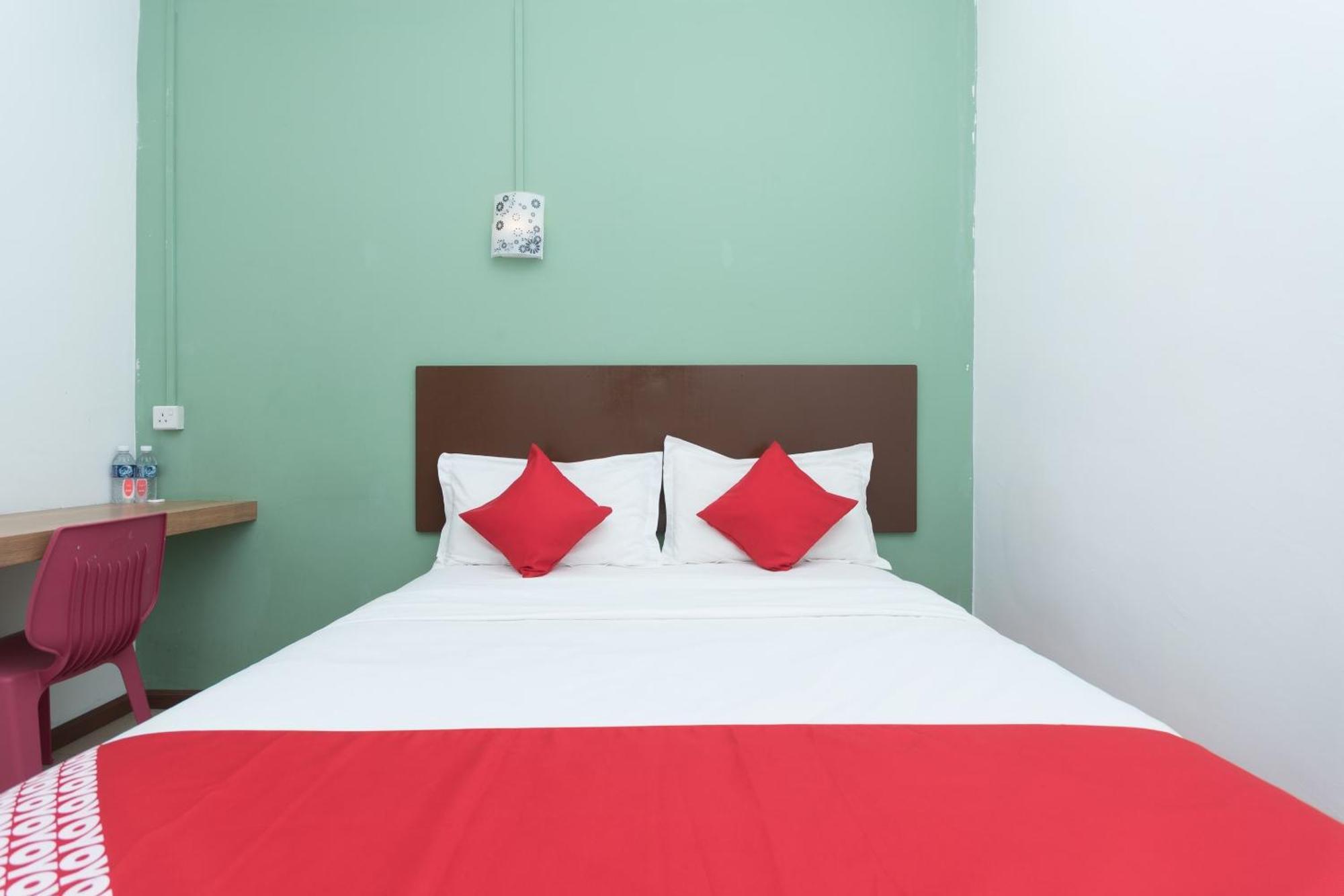 Super Oyo 218 Storytel Hotel Kota Kinabalu Buitenkant foto