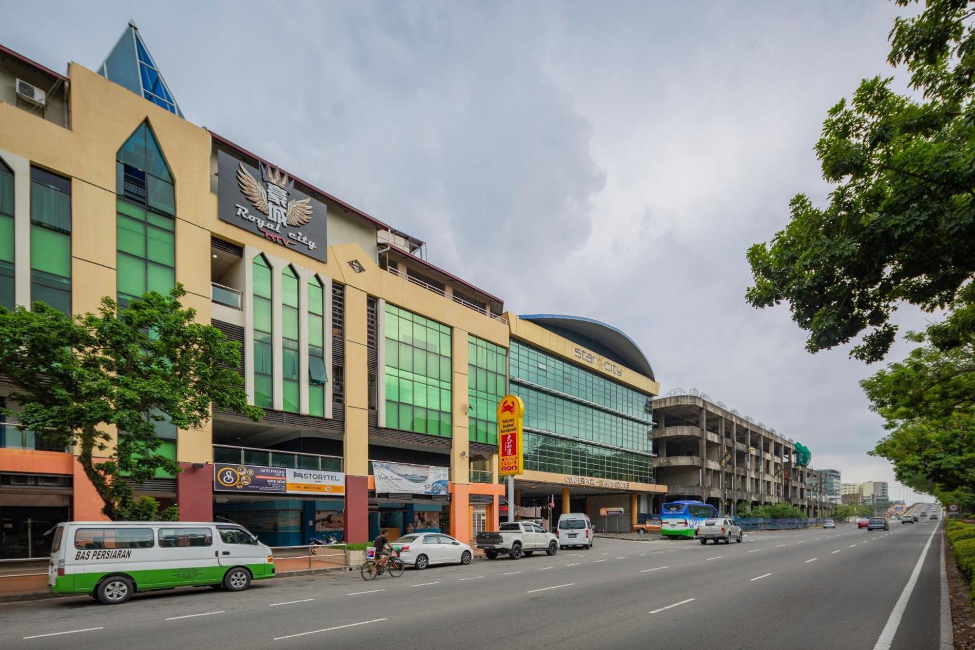Super Oyo 218 Storytel Hotel Kota Kinabalu Buitenkant foto