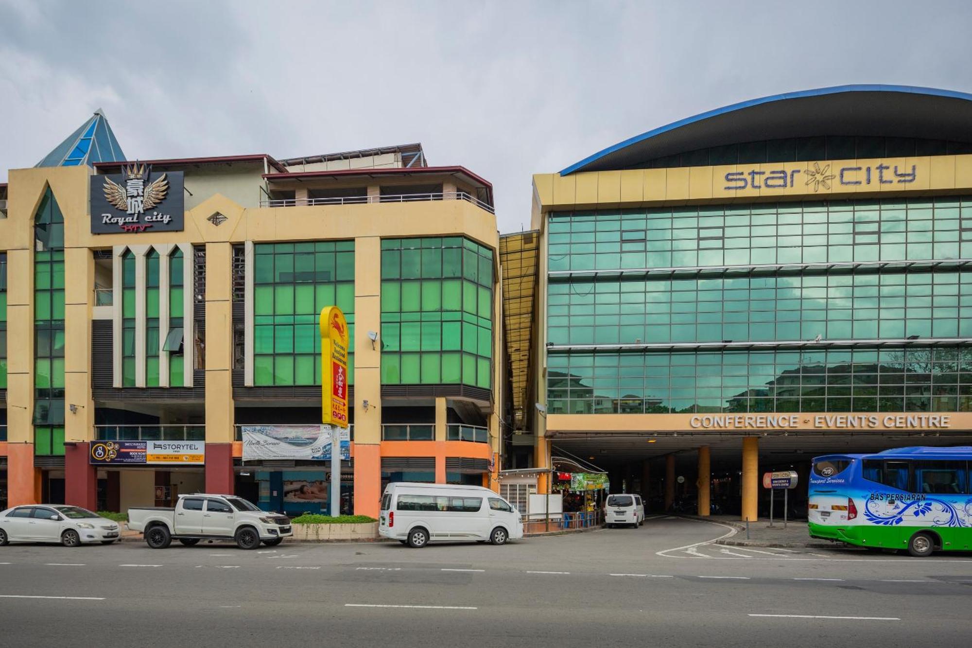 Super Oyo 218 Storytel Hotel Kota Kinabalu Buitenkant foto