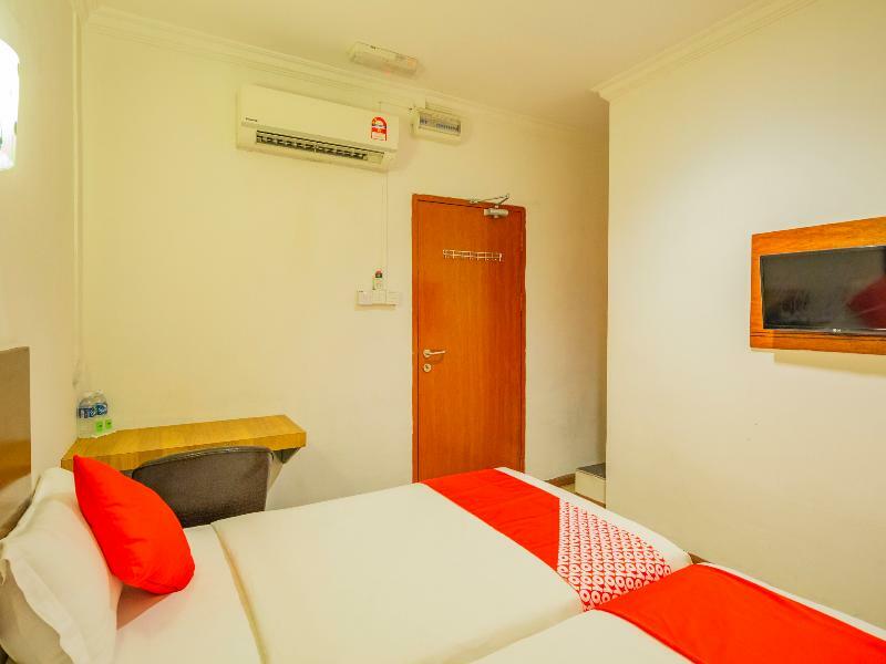 Super Oyo 218 Storytel Hotel Kota Kinabalu Buitenkant foto